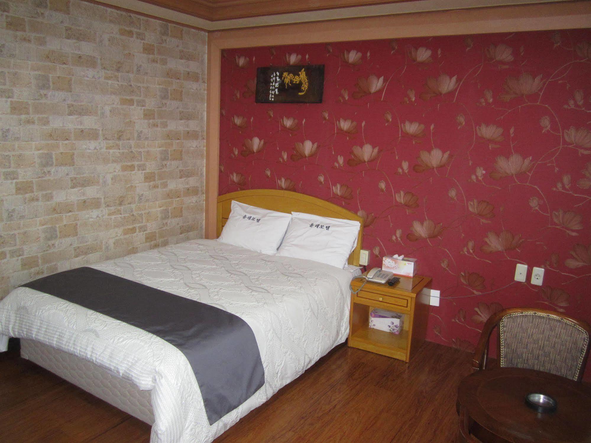Jeju Olleh Hotel מראה חיצוני תמונה