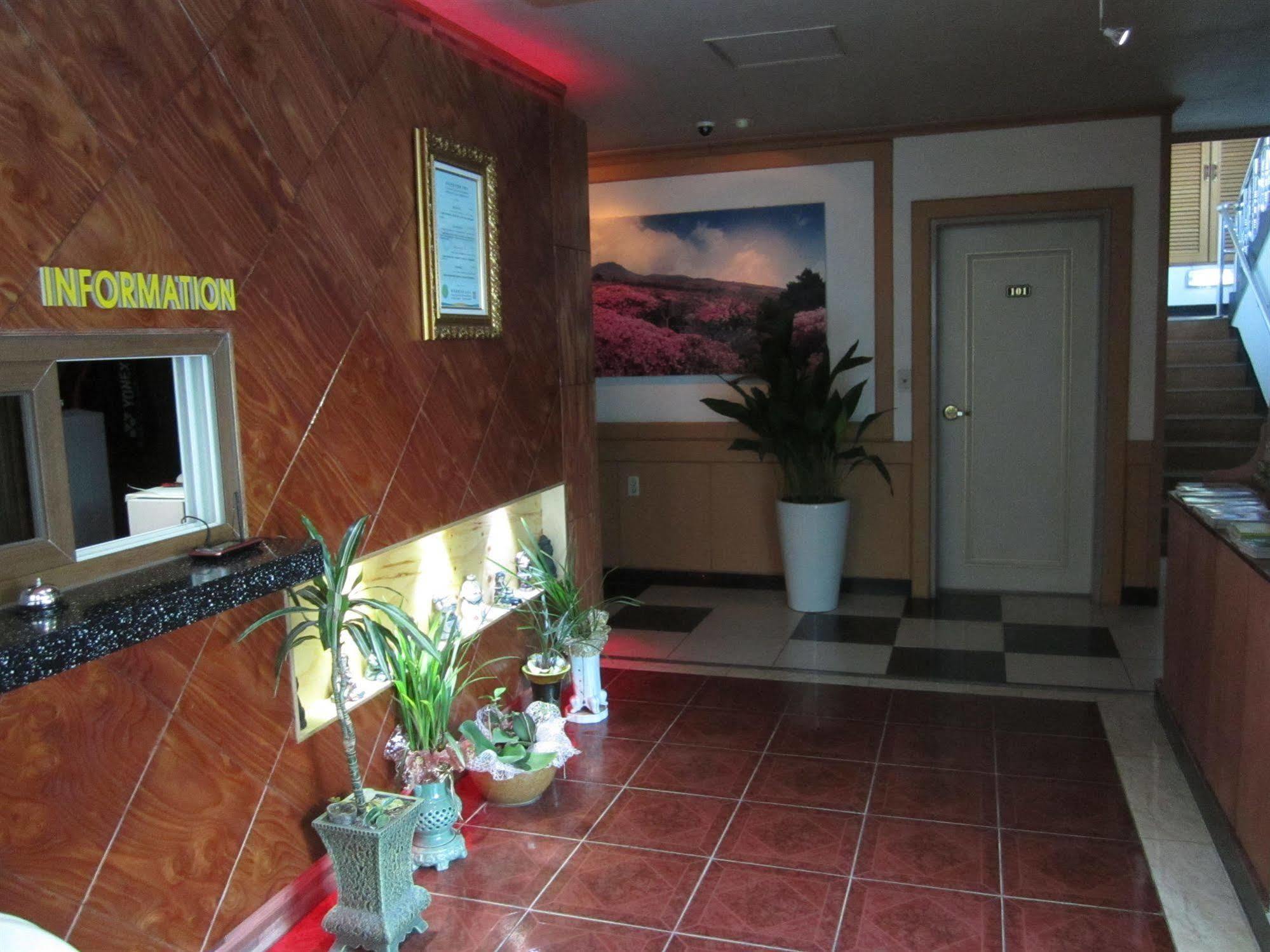 Jeju Olleh Hotel מראה חיצוני תמונה